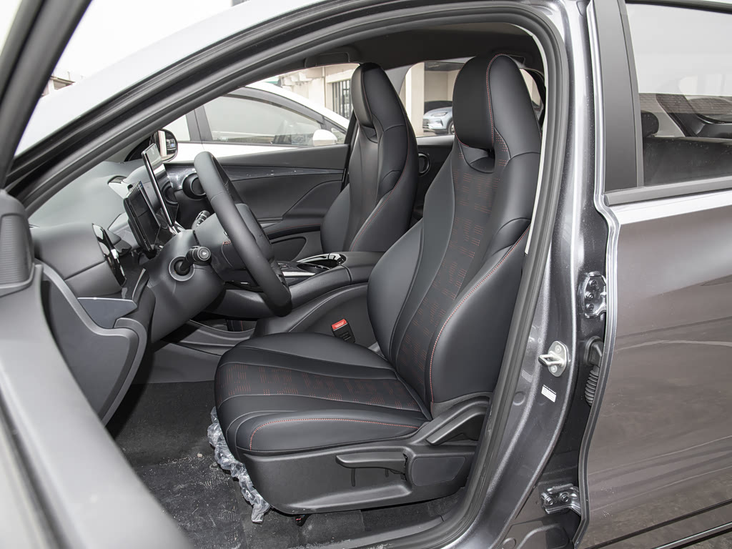 2024 BYD e2 Image 16